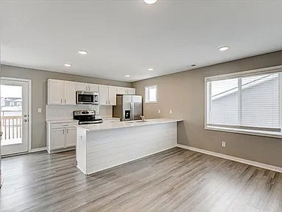 4th image of 4009 NE 6th St