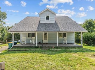 369 Lefever Hill Rd, Cheswick, PA 15024