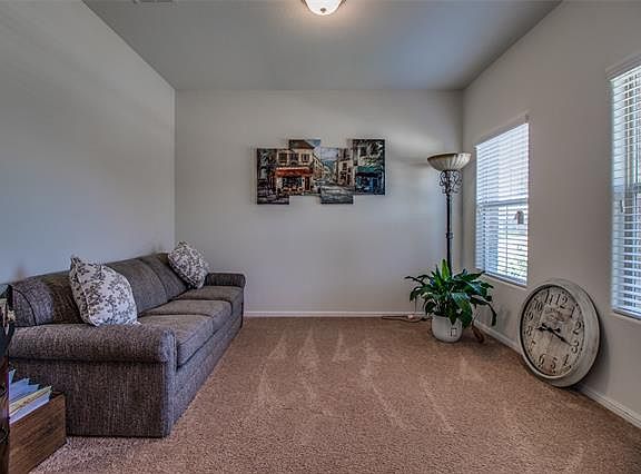 4th image of 7949 Mosspark Ln