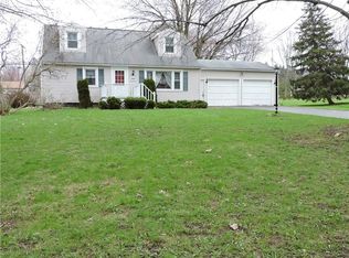 260 Valiant Dr, Rochester, NY 14623