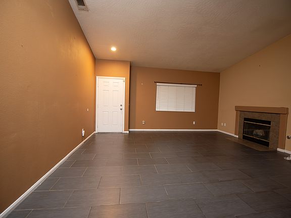 5th image of 14010 Millbrook Dr