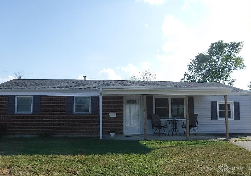 1st image of 15 Pryor Ct