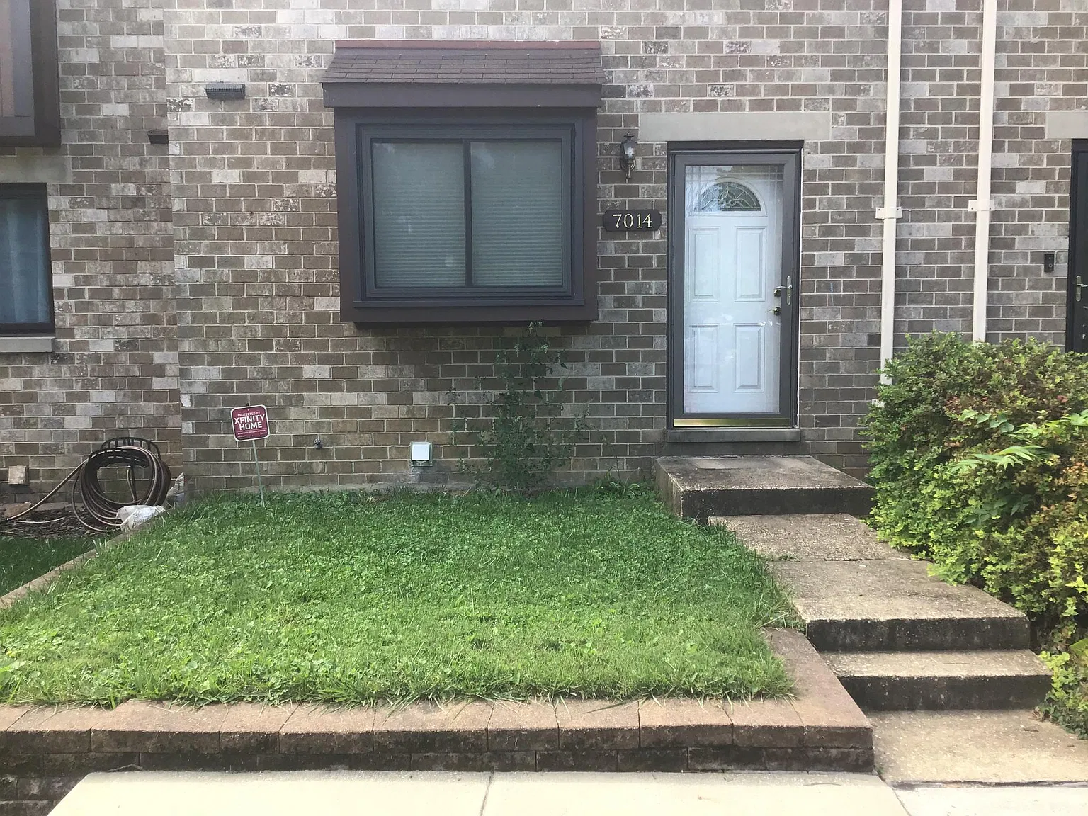3 bed, 1263 sqft, $2,990 — Photo 2