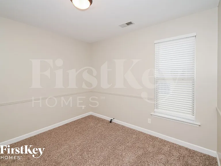 1254 Easterwood Blvd — Photo 11