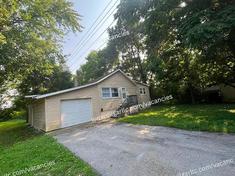6065 E 6th Pl — Photo 1