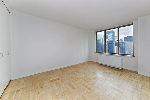 Rented by Halstead Real Estate | media 15