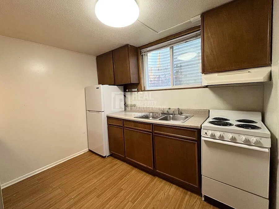 Studio, 1.0 bath, 650 sqft, $799 — Photo 4