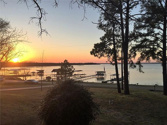 3rd image of 10915 Lakeside Dr