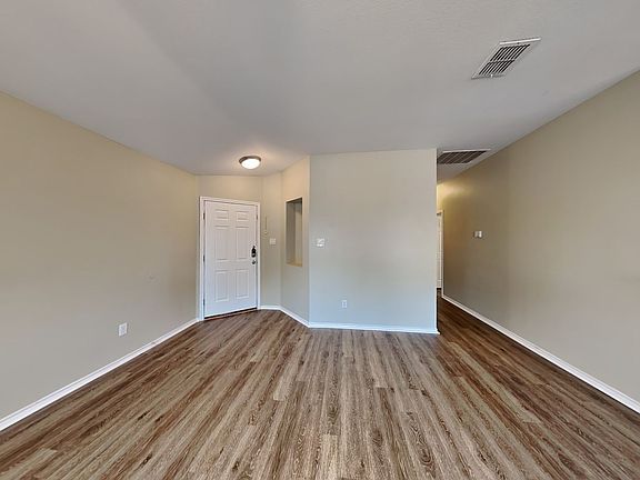 4th image of 8924 Sunny Hollow Dr