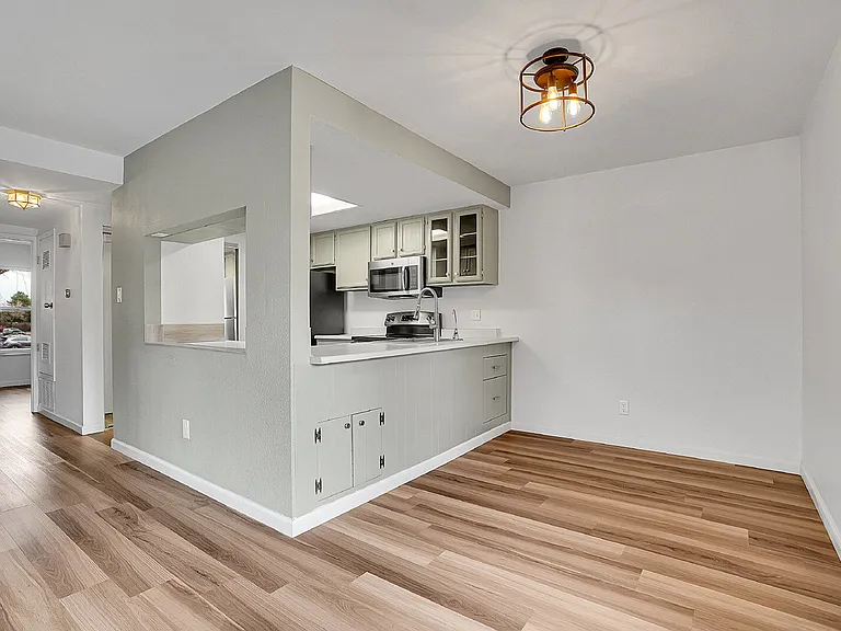 5924 S Willow Way — Photo 12