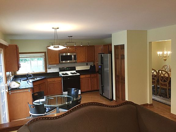 5th image of 735 Columbine Ct
