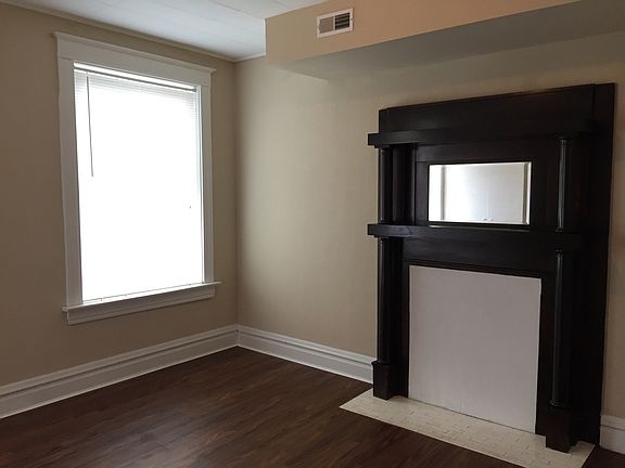 3rd image of 3715 Bamberger Ave #A