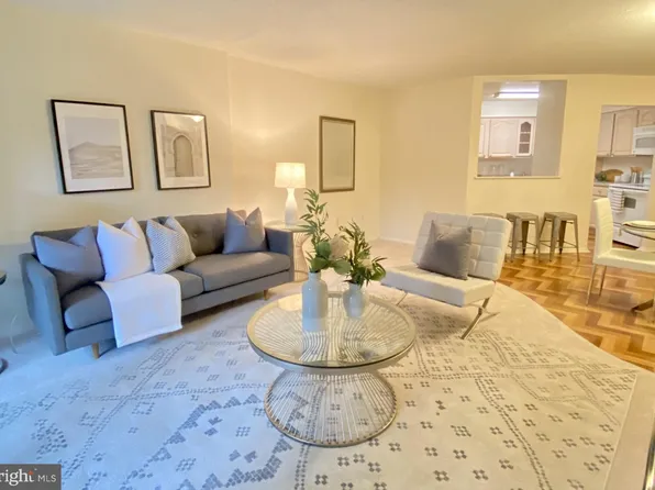 1420 Locust St APT 7D, Philadelphia, PA 19102