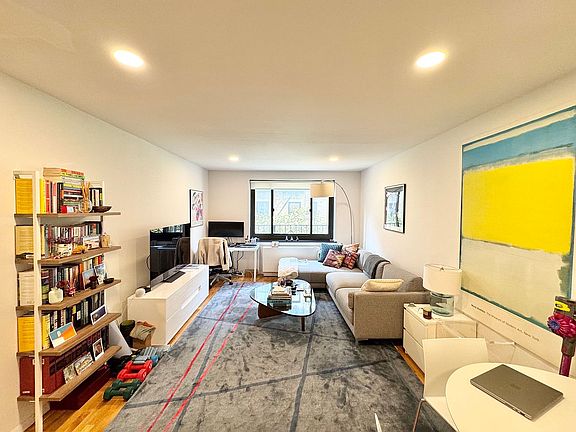 3rd image of 284 Mott St APT 3P