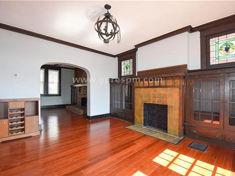 3235 Gaylord Ave — Photo 3