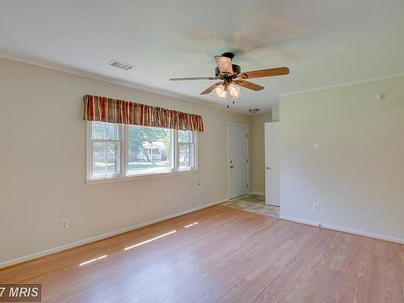 4th image of 30011 Ronald Dr