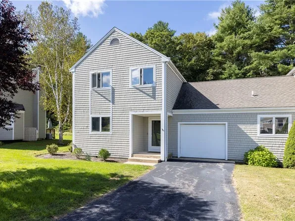 21 Woodlawn Cir, Hope Valley, RI 02832