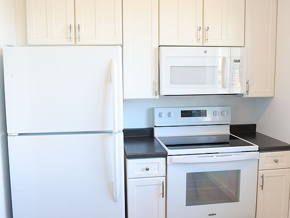 5th image of 1150 W 400th St N #B