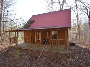 3042 Pineview Rd, Lobelville, TN 37097