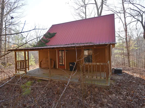 3042 Pineview Rd, Lobelville, TN 37097