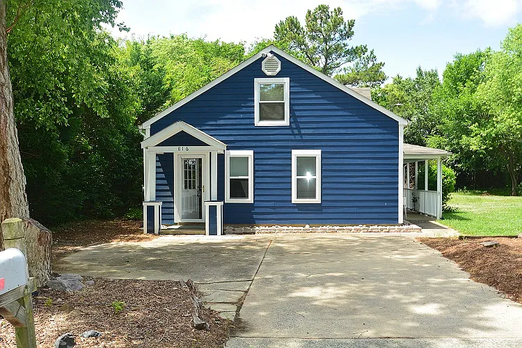 816 Walker St — Photo 1