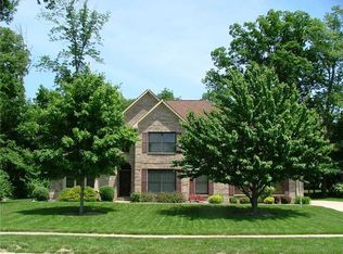 631 Woodview Dr, Whiteland, IN 46184