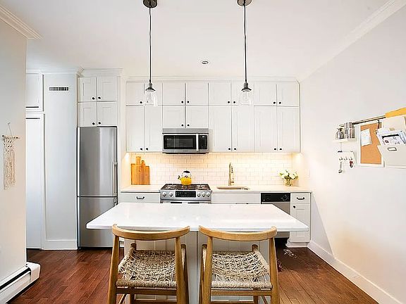 2nd image of 314 W 94th St APT 5E
