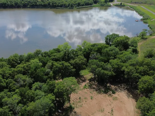 Silver Leaf Dr, Sunset, TX 76270