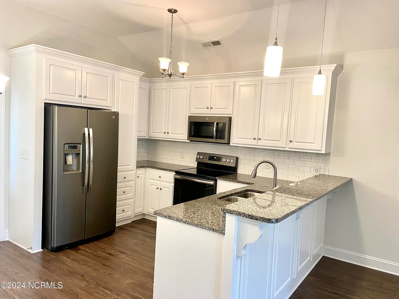 3 bed, 2.0 bath, $1,550 — Photo 3