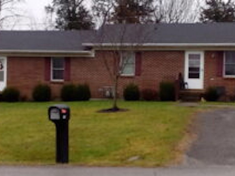 1st image of 1032 Scarlett Ln