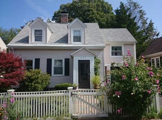 237 Maple St, West Roxbury, MA 02132