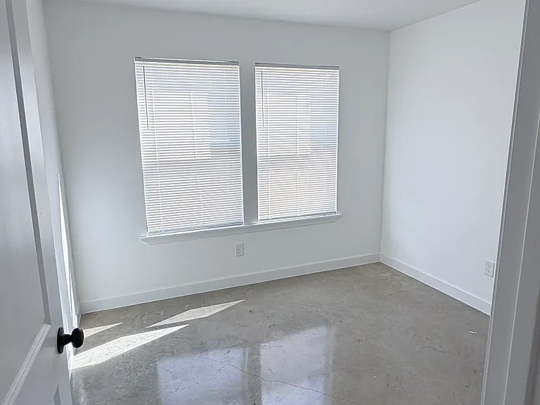 3114 Pacific Ave — Photo 4