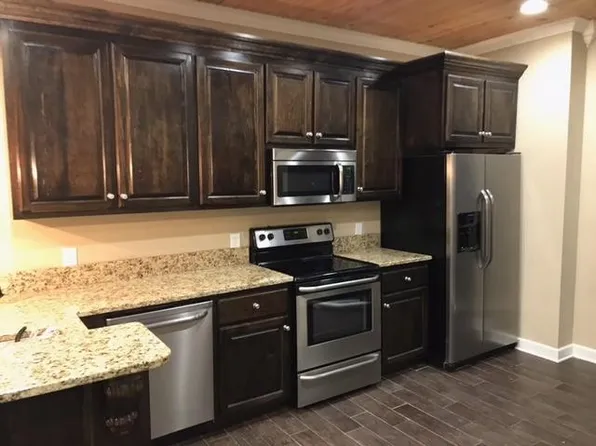 311 N Raleigh Ave APT 203, Sheffield, AL 35660