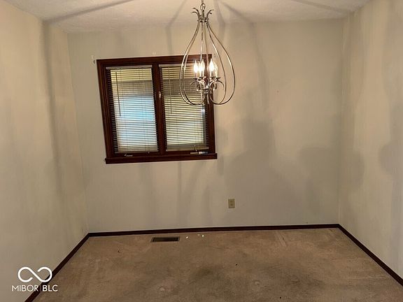 4th image of 1605 Cedar Dr