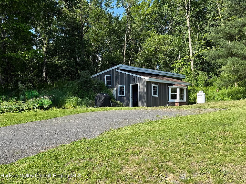 1st image of 884 Camby Road
