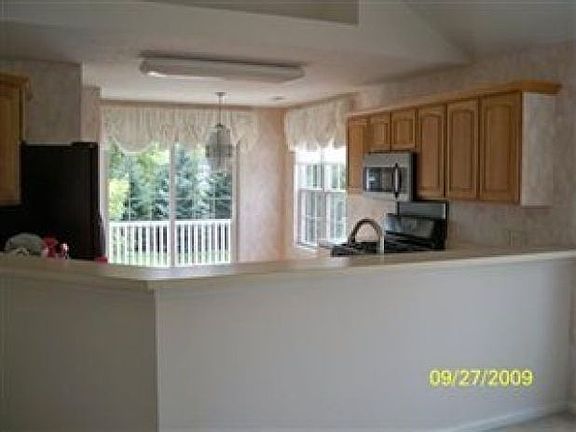 3rd image of 5663 N Greenway Ct #1C