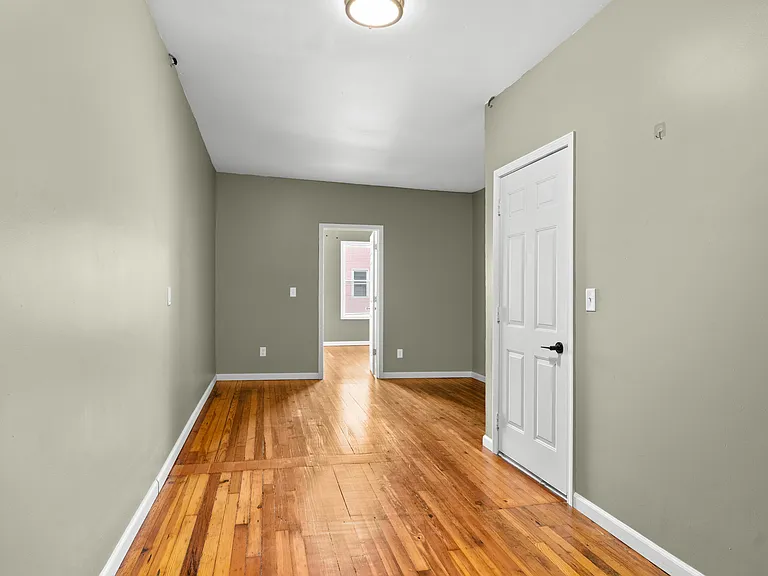 247 Main St #5 — Photo 11