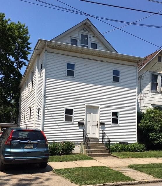 1st image of 556-58 E 7th St