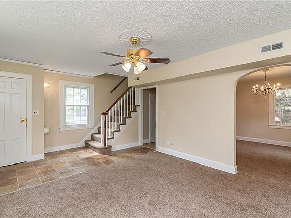 3rd image of 83 Gillis Rd