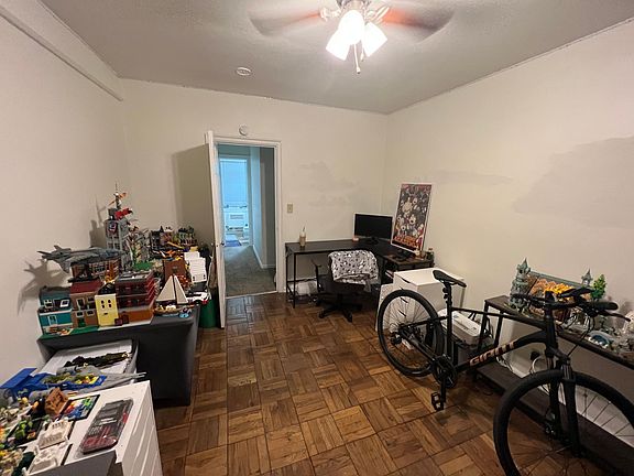 3rd image of 3010 Sunset Dr #21A