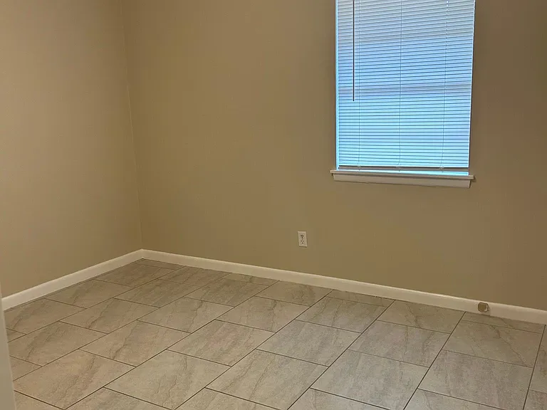 1003 Hazelton St #1003 — Photo 7