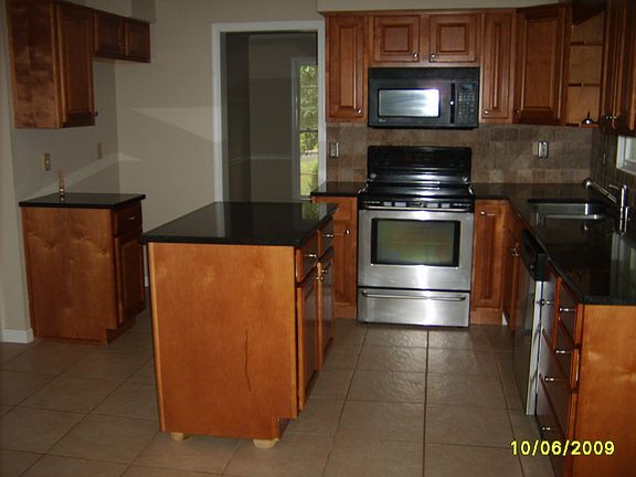 2nd image of 4560 Blakedale Rd NE