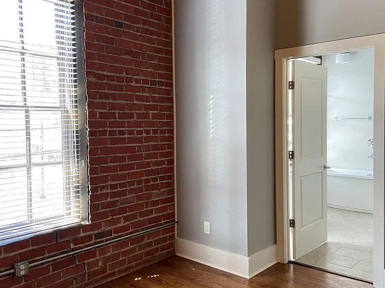 1200 Commerce St #2 — Photo 13