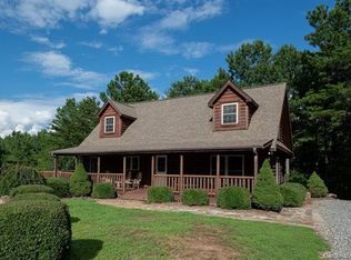 105 Palisade Dr, Mill Spring, NC 28756