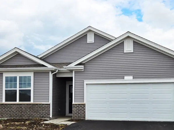 6284 Redwood Trl, Wonder Lake, IL 60097
