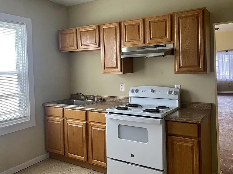48 Gates St #1 — Photo 17