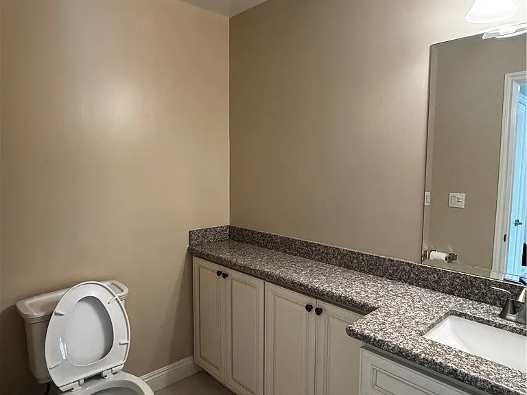 330 S Alhambra Ave — Photo 4
