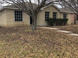 2410 Manchester Ln, Lancaster, TX 75134