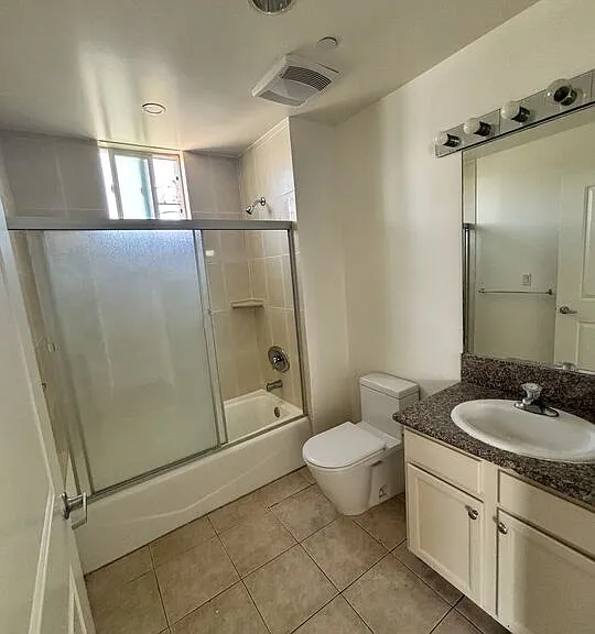 1412 S Sherbourne Dr #204 — Photo 9