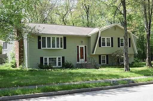 1st image of 9 Joanne Dr